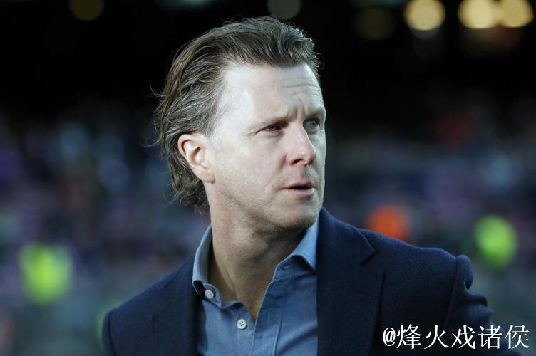 麦克马纳曼:现在不要让斯洛特下课,1月份打完 麦克马纳曼:现在不要让斯洛特下课,1月份打完